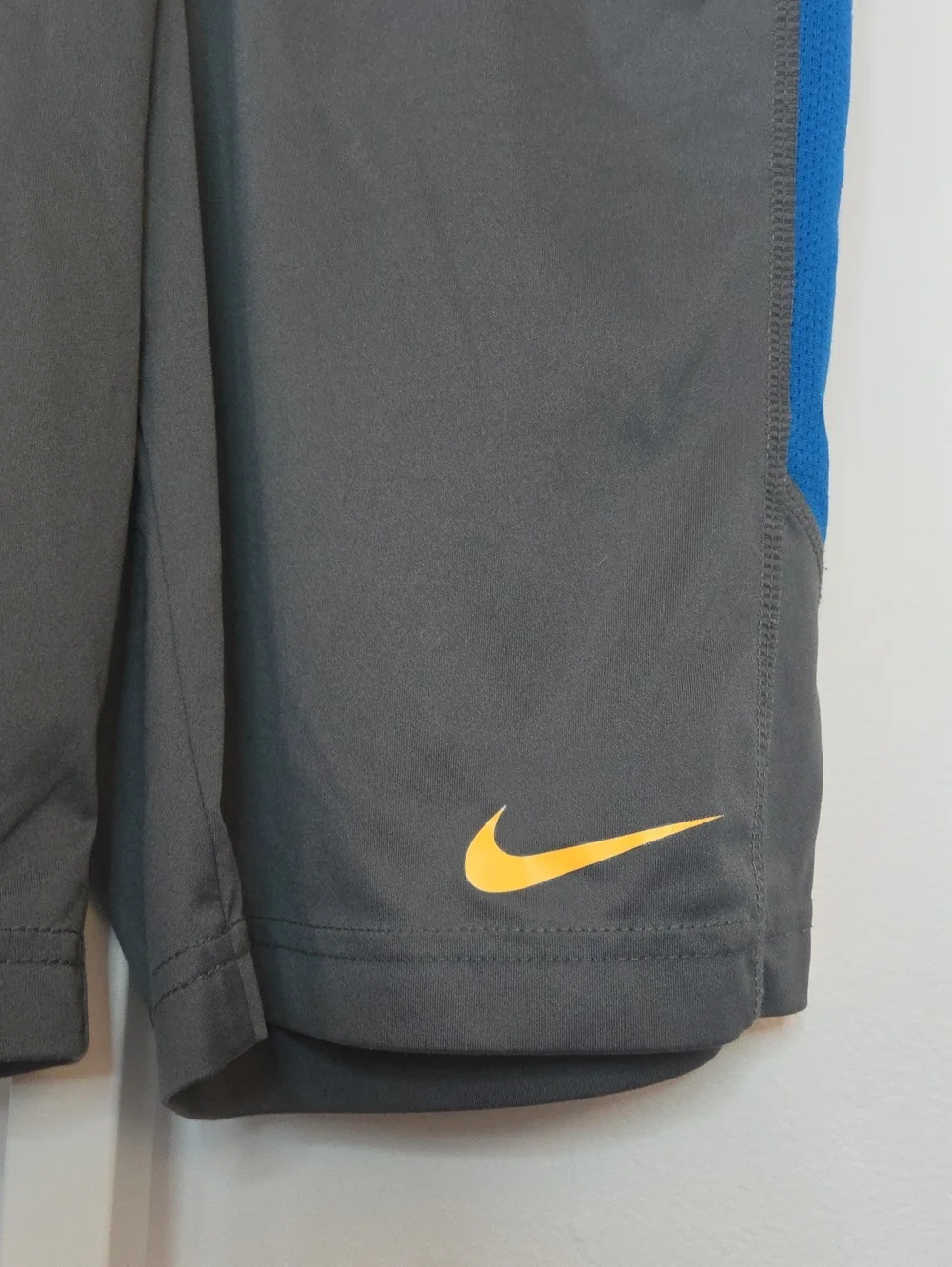 Boys Nike Dri Fit Long Shorts Size Medium Gray Blue Orange